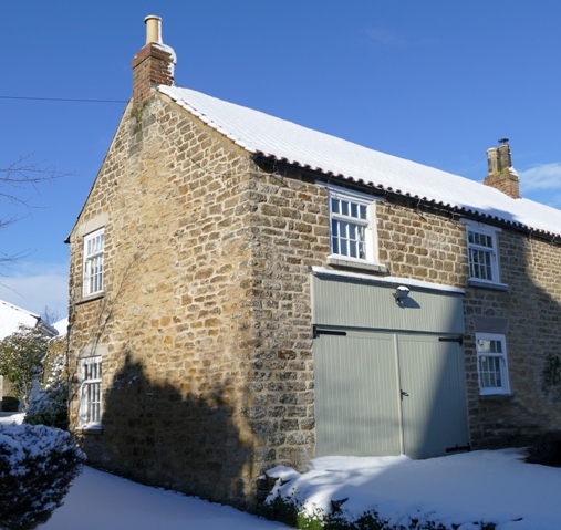 Photo of Cliff Cottage garage